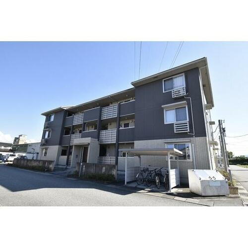 メゾンドレッセ 3階建