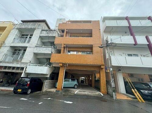 スカイハイツ那覇 4階建