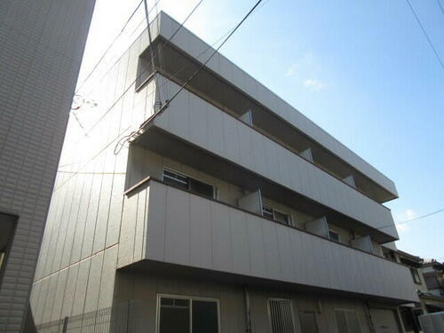 大阪府茨木市末広町 3階建