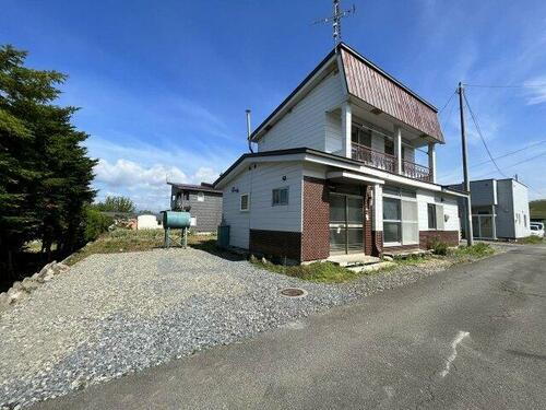 上富良野町旭町４丁目戸建 2階建