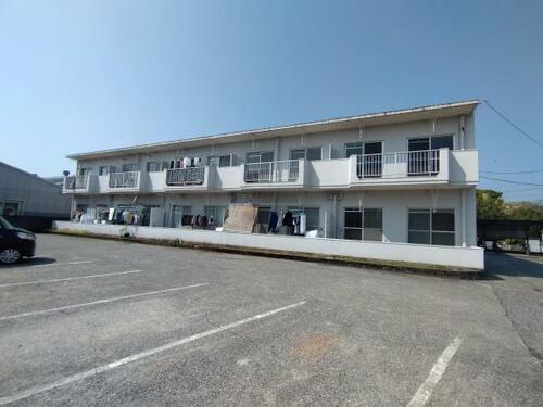 長友マンション 2階建