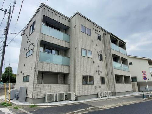 ハウオリコート 3階建