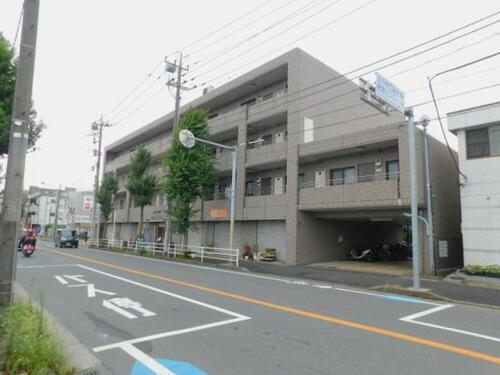パインツリーコート 4階建