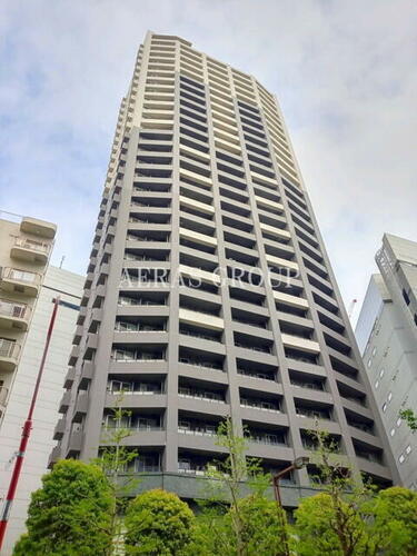 ファーストリアルタワー新宿 地上32階地下2階建