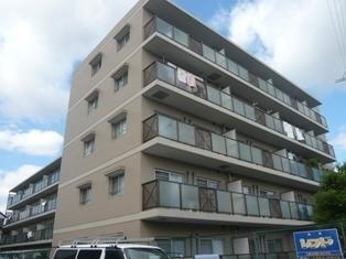 兵庫県尼崎市若王寺１丁目 5階建