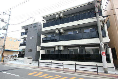 大阪府大阪市淀川区加島１丁目 3階建 築5年11ヶ月