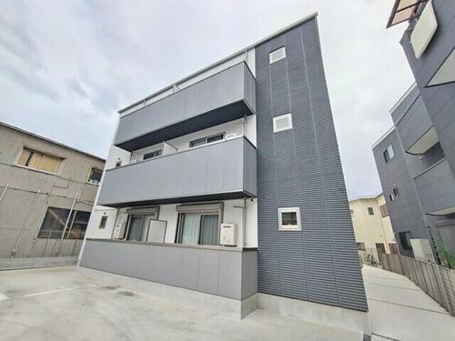 大阪府豊中市庄内西町５丁目 3階建 築2年5ヶ月