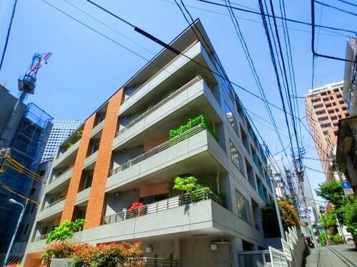 東京都渋谷区代々木２丁目 地上7階地下1階建