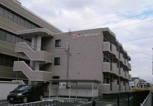 富山県富山市黒崎 3階建 築19年7ヶ月