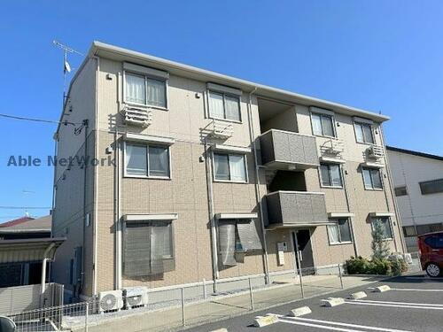 埼玉県羽生市中央４丁目 築7年10ヶ月 3階建