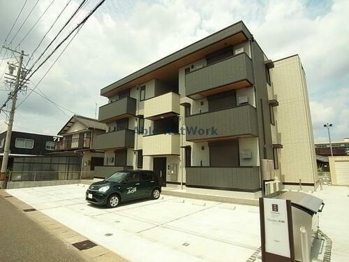 岐阜県岐阜市加納矢場町２丁目 3階建 築1年未満