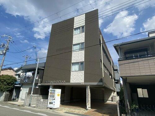 エメラルドオーシャン西宮 4階建