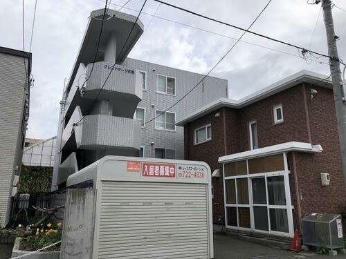北海道札幌市中央区南十八条西１５丁目 4階建