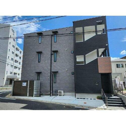 福岡県福岡市東区唐原４丁目 3階建