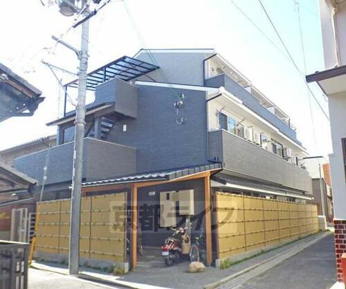 京都府京都市上京区北玄蕃町 3階建