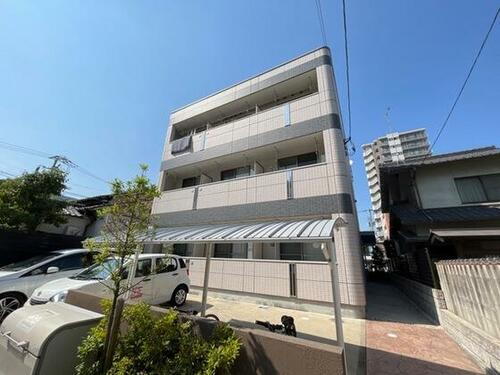 カミレ　アインス 3階建
