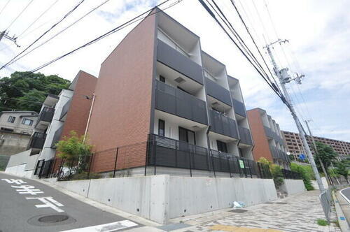 兵庫県神戸市須磨区須磨浦通６丁目 3階建 築11年11ヶ月