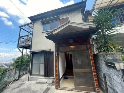 大阪府四條畷市清滝新町 築32年12ヶ月 2階建