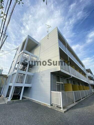 兵庫県尼崎市次屋２丁目 3階建