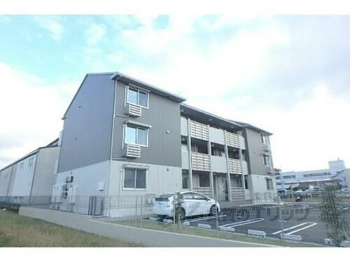 滋賀県草津市青地町 3階建 築8年10ヶ月