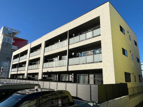セレーノ新越谷 3階建