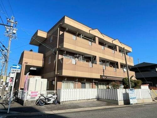 愛知県名古屋市天白区大坪２丁目 3階建