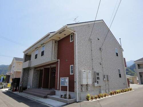 愛媛県新居浜市北内町４丁目 賃貸アパート