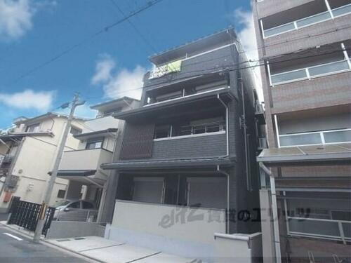 京都府京都市中京区猪熊通御池上る最上町 築9年5ヶ月 4階建