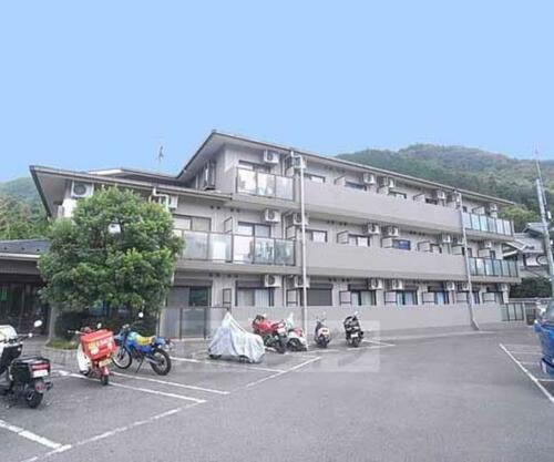 カーサ・コーザ 3階建