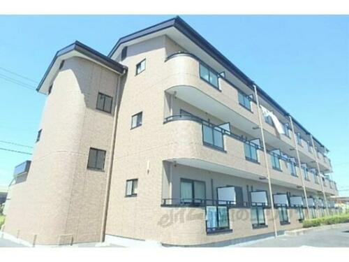 滋賀県守山市伊勢町 築26年7ヶ月 3階建