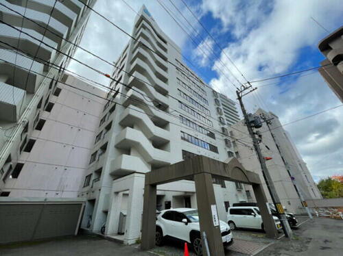 北海道札幌市中央区南八条西６丁目 10階建 築32年6ヶ月