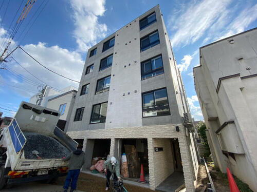 北海道札幌市中央区南六条西１５丁目 5階建 築1年9ヶ月