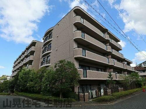奈良県生駒市東生駒１丁目 6階建 築26年10ヶ月