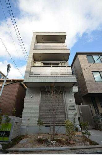 へーベルメゾン千田 3階建