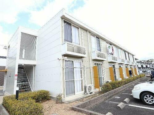 奈良県奈良市中山町 2階建