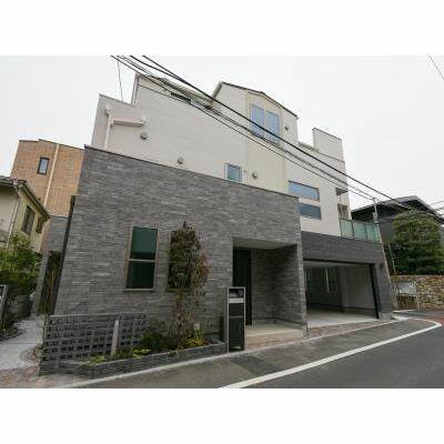 東京都港区高輪４丁目 築4年12ヶ月 3階建