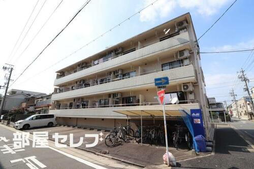 スカイハイツ森田 地上3階地下1階建