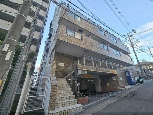 香里ロイヤルプラザ 7階建