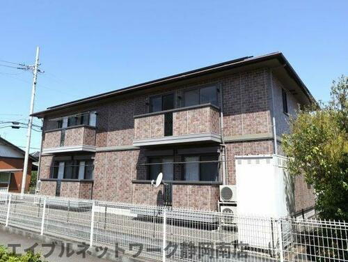静岡県焼津市小柳津 2階建