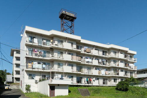 フラワーハイツ小松島 4階建