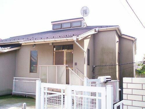 神奈川県横浜市神奈川区六角橋５丁目 2階建