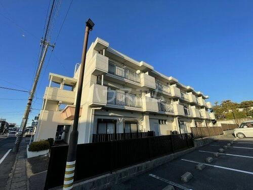 愛知県高浜市湯山町６丁目 3階建 築42年8ヶ月