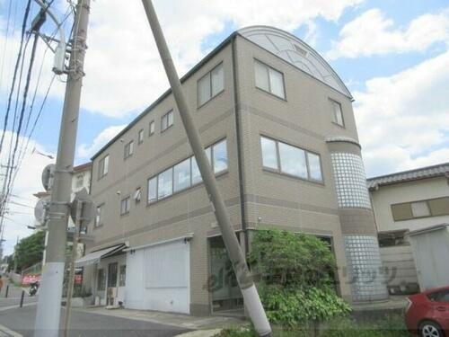 奈良県生駒市東生駒月見町 3階建 築24年5ヶ月