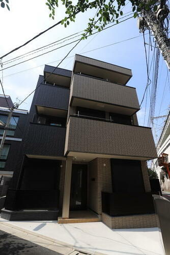 ザ・クレスト西大井 3階建