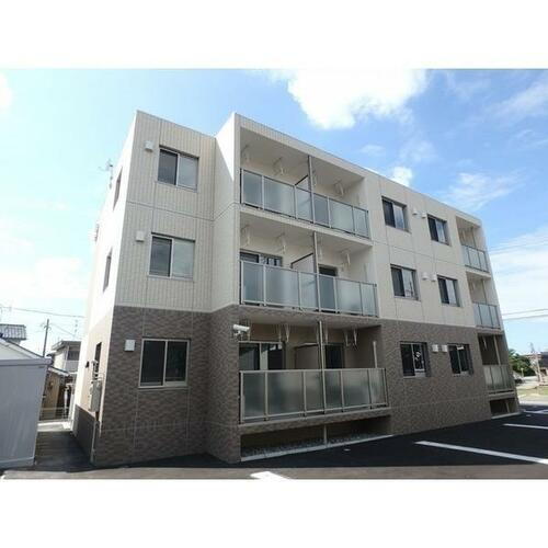 富山県富山市大町 3階建
