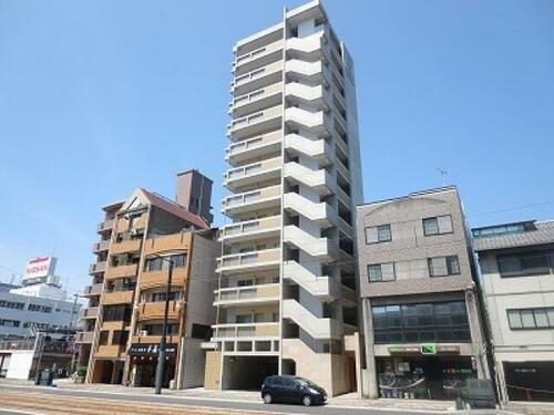 ハウスバーンフリート比治山本町　 13階建