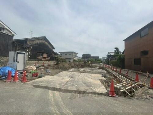 京都府八幡市下奈良出垣内 2階建 