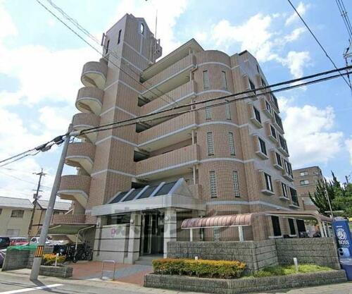 ベルべデール向日町 6階建