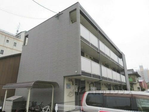 レオパレス萬代橋 3階建