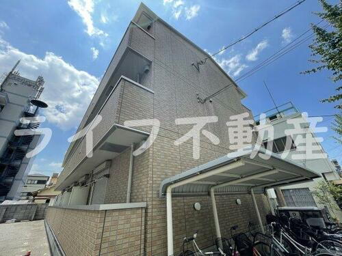 エクレール上小阪 3階建